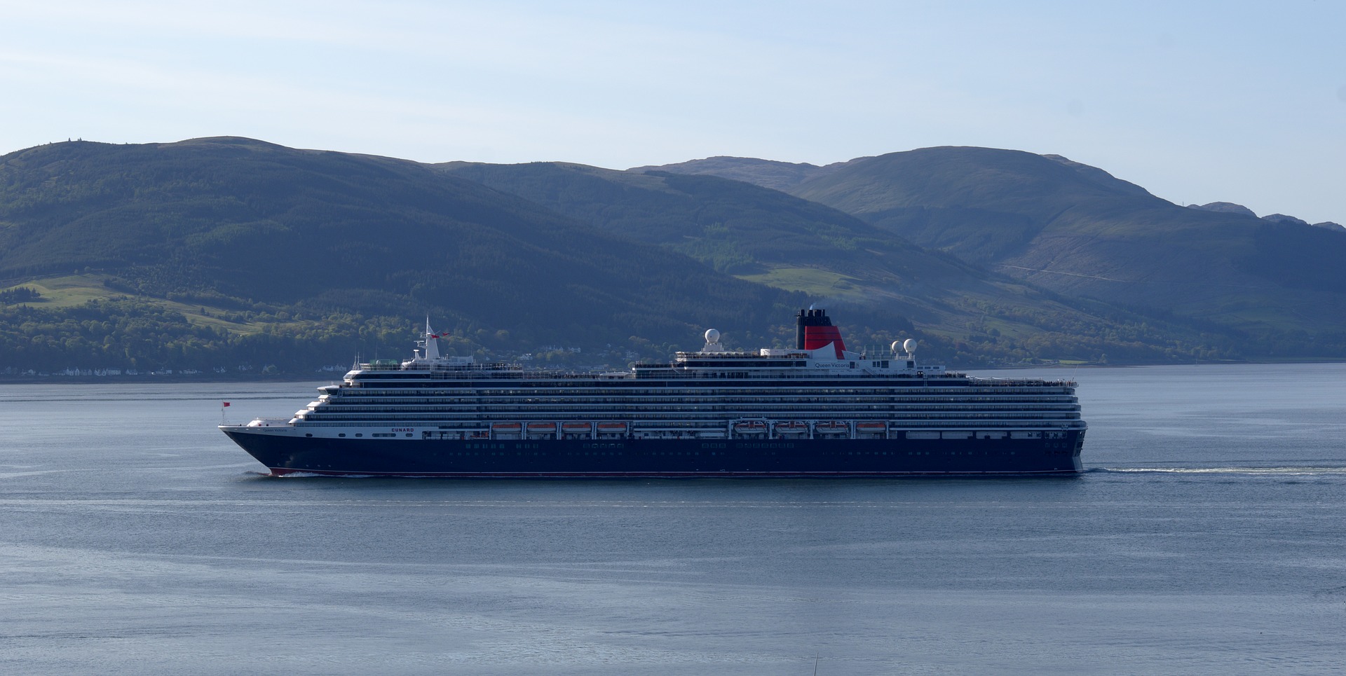 Cruise Tourism in Scotland:Review &Sustainable Development Opportunities